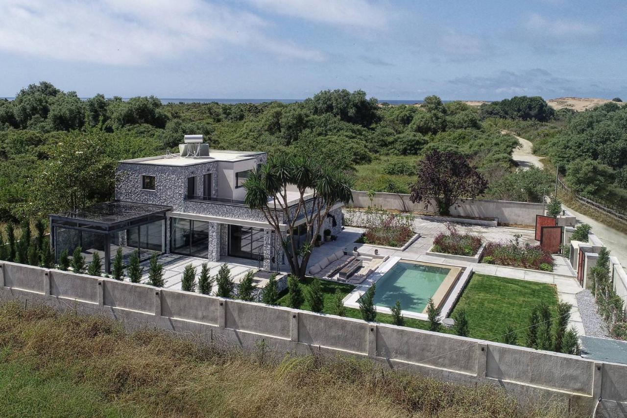 Villa Flamingo - 4 Bedrooms - Private Pool - Next To Renowned Issos Beach & Lake Korission Linia Exterior photo